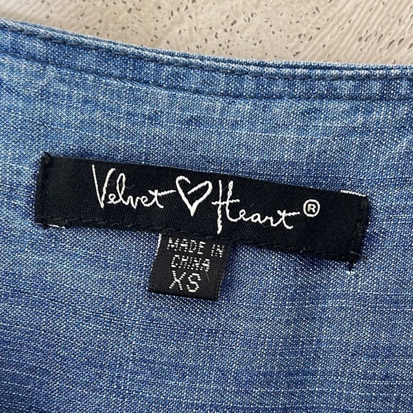 ❤️ VELVET HEART Denim Blue Blouse Size XS - Picture 4 of 5